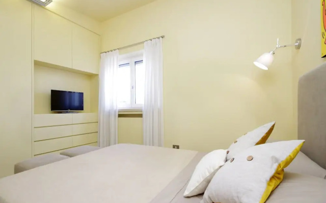 Crispi Luxury Apartments with Terrace - My Extra Home
