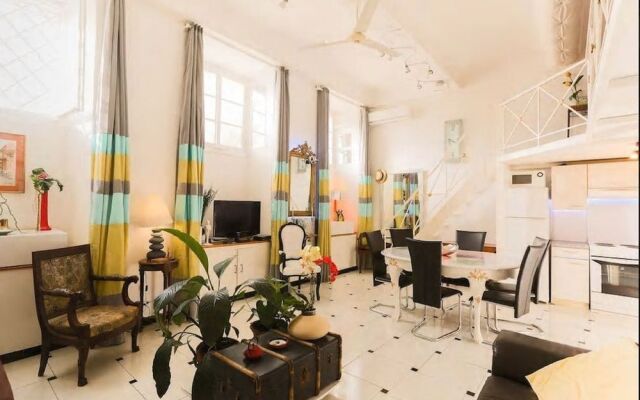 Condo Nice