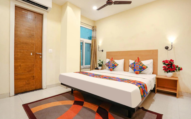 OYO Townhouse 1051 Galaxy Inn