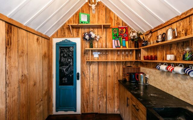 The Settlers Hut