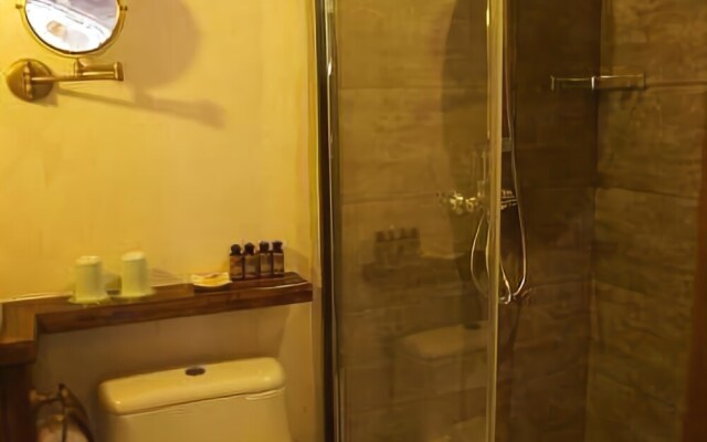 Kaiyuan Hotel · Seabirds