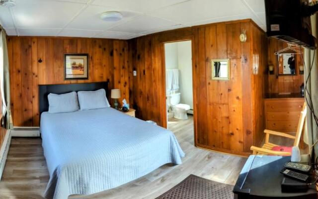 Riverside Motel