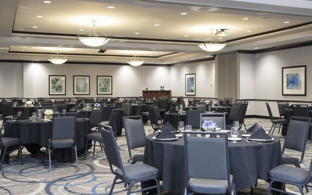 Holiday Inn Indianapolis Airport by IHG