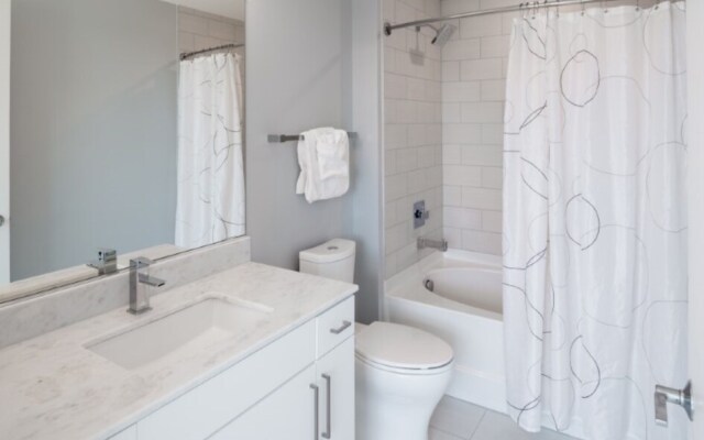 Global Luxury Suites at Woodmont Triangle South