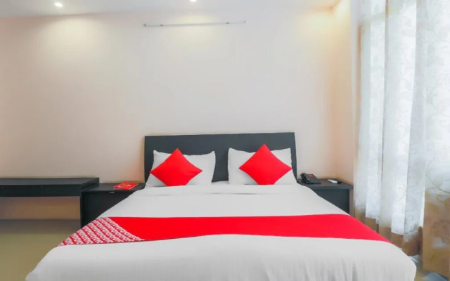 OYO 22828 Flagship Hotel Relax