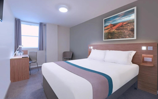 Travelodge Gatwick Airport Central