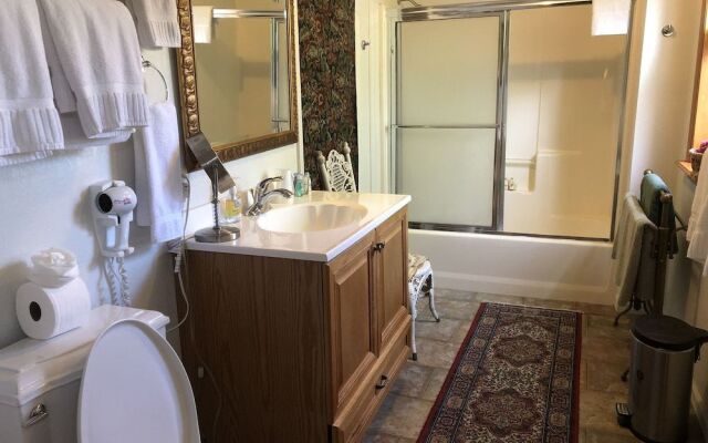 Echo Canyon Spa Resort (Adults Only)