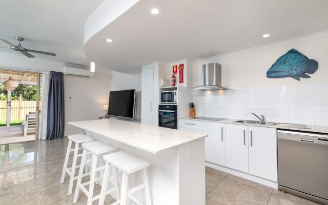 Seascape Holidays – 3 Reef Terraces on St Crispins