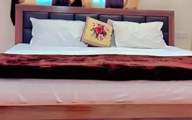 Aishwary Paying Guest House By GRB