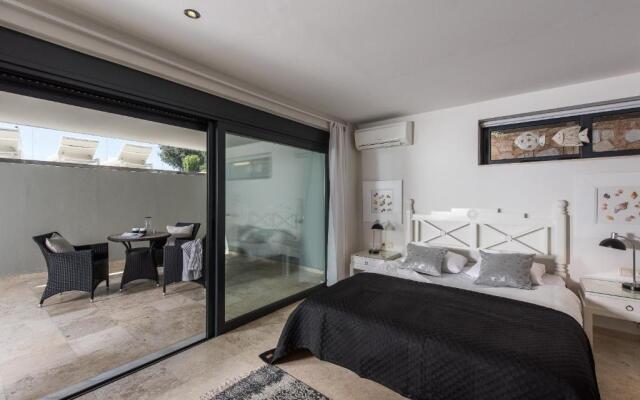 Seacrete villas