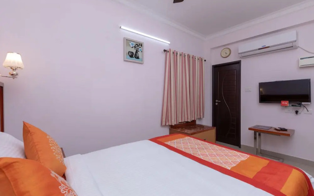Oyo 17224 Swarnam Residency