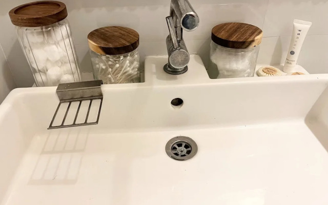 Solar-powered Gem Tours Walk to Beaches Eats