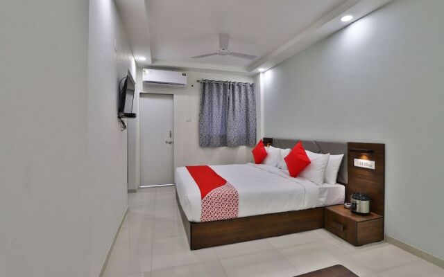 Crystal Service Apartments By OYO Rooms