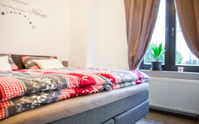 Simplistic Apartment in Neukieritzsch With Garden