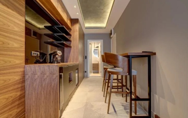 Black Pearl Luxury Suites