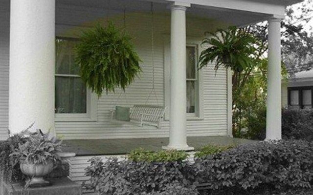 Thee Hubbell House