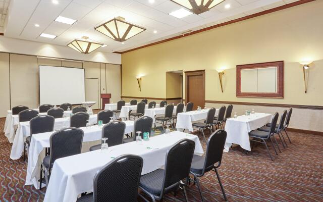Holiday Inn Chicago Matteson Conference Center