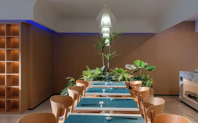 CYBO Station SSAW Shangpin Hotel Luohu Shenzhen