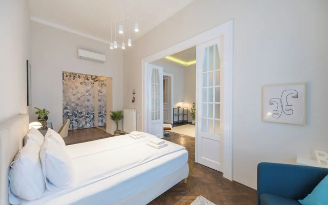 Venus Apartments - Opera III