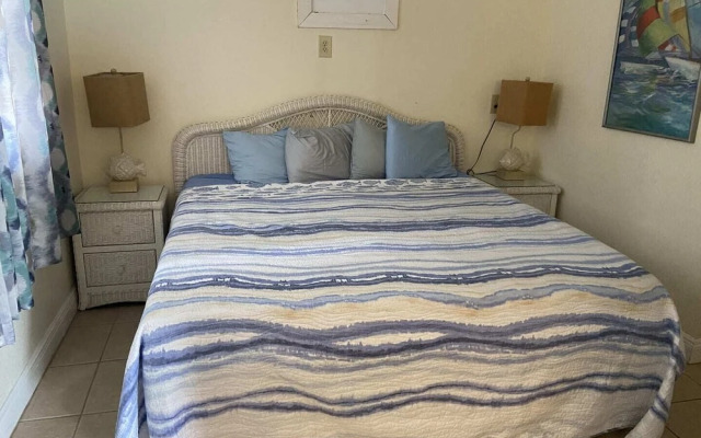 Holiday Court 20 - Overlook