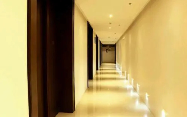 All Fresco Hotel