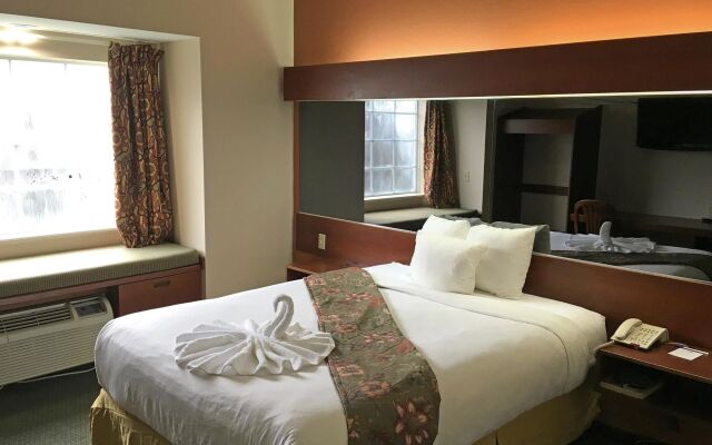 Americas Best Value Inn & Suites Lake Charles at I-210 Exit 5