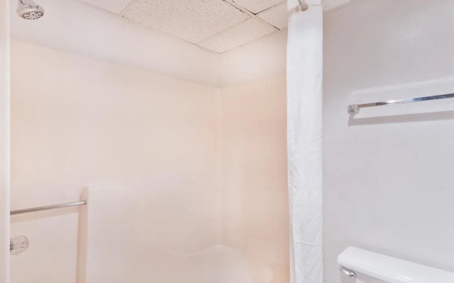 Super 8 Motel - Rockford