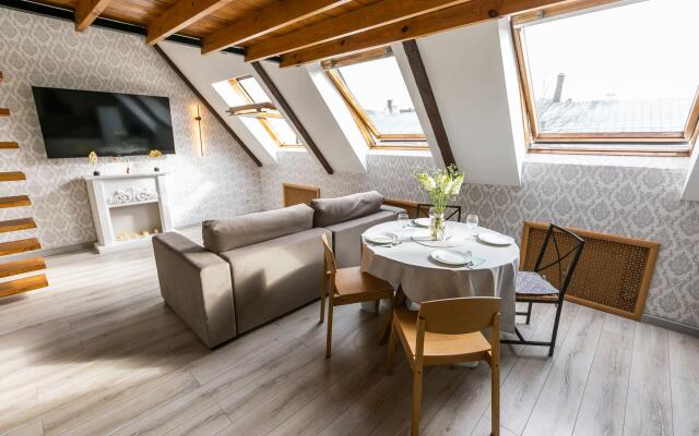 FlatStay (ФлэтСтей) на набережной реки Фонтанки 8