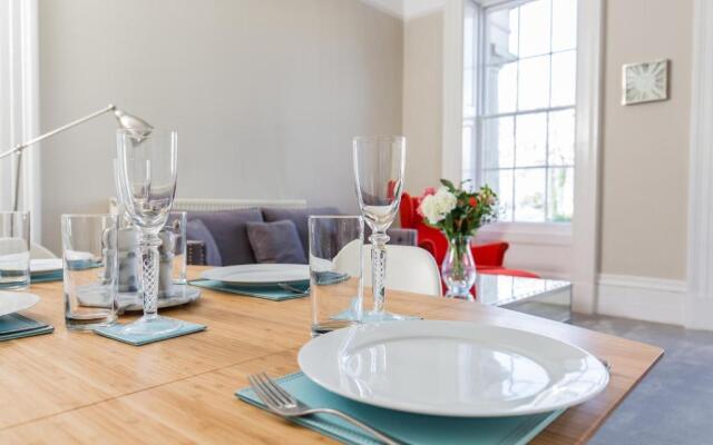 Luxury Apartment - 18 Lansdown Crescent
