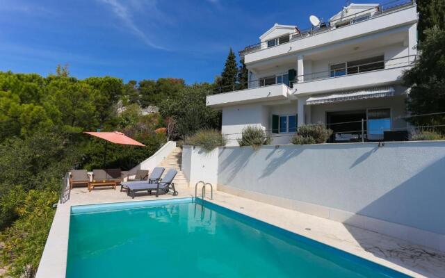 Villa Exotica