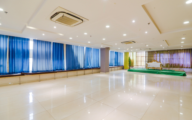 FabHotel Aamantran & Banquet Halls