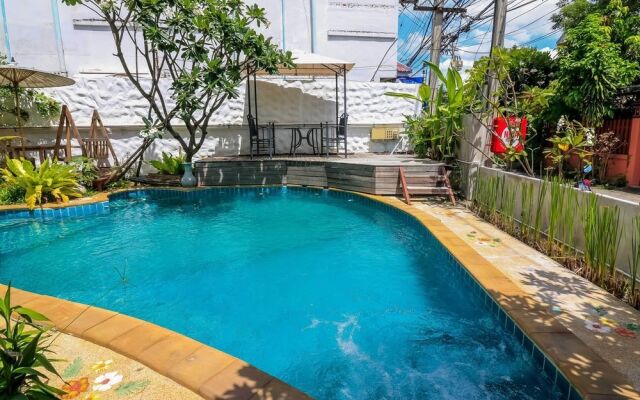 Nida Rooms Si Phum Soi 9 Golden Land