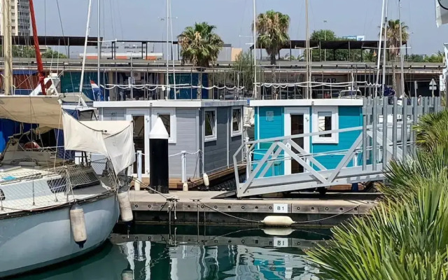 Vintage Classic 70s Boat!