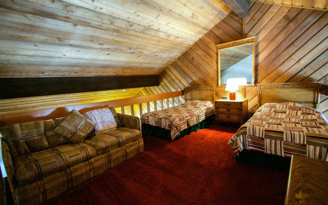 Snowcreek II #308 Condo