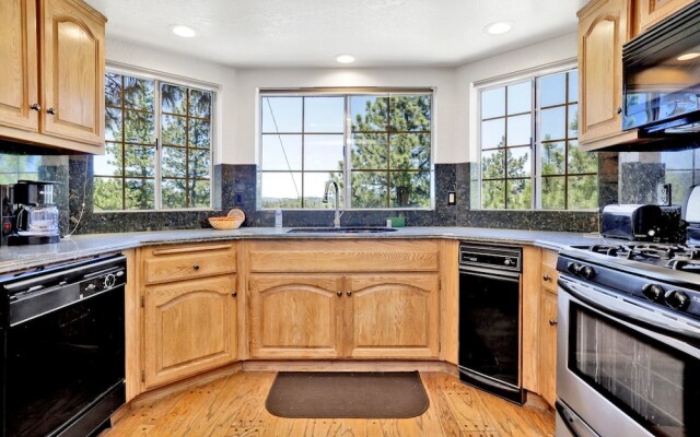 Chateau DE BIG Bear #2328