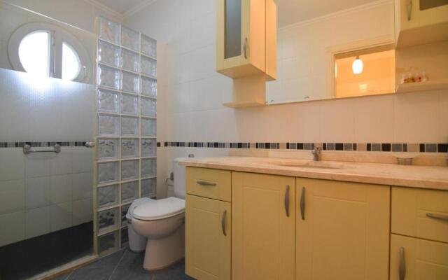 Beachfront Seaview 3 Bedroom Apartment Seahorse 8