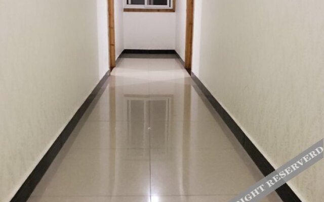 Ya'an Shangli River Inn