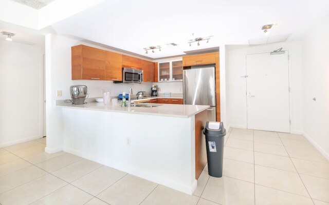 Miami World Rental - Midtown 820