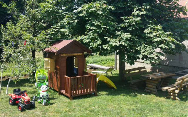 Rustic Inn River 2