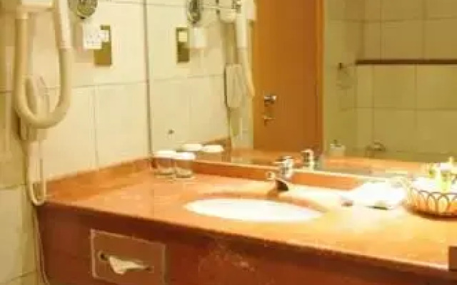 Cassells Hotel Apartments Deluxe