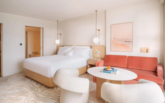 Cloister At The Boca Raton