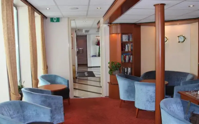 Fairtours Hotelschiff Regina Rheni Cologne