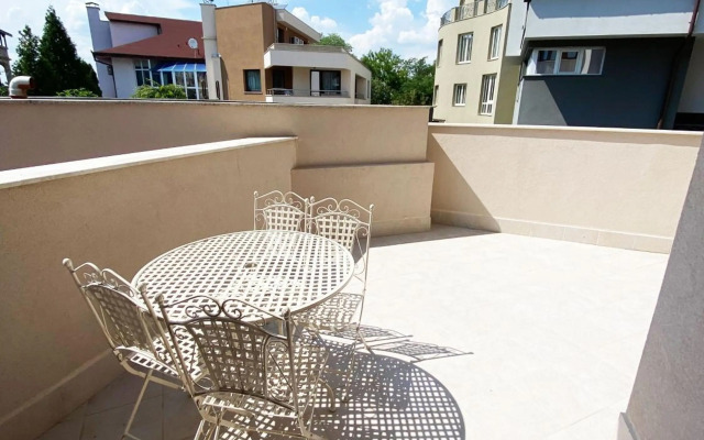 Habitat Central Apartment