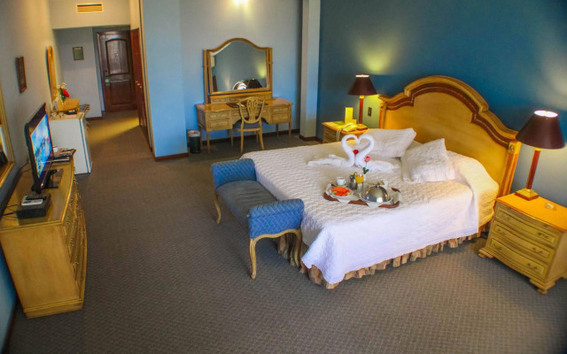 Los Parrales Resort Hotel