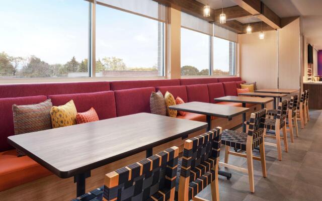 Tru By Hilton Milwaukee Brookfield