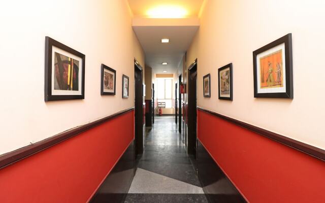 FabHotel Pine Tree