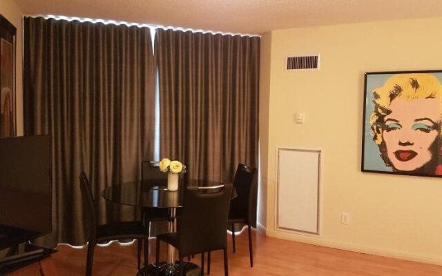 Furnished Apartments - 140 Simcoe Street