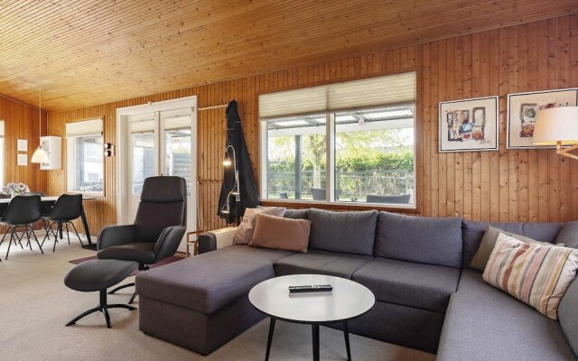 6 Person Holiday Home in Hadsund-by Traum