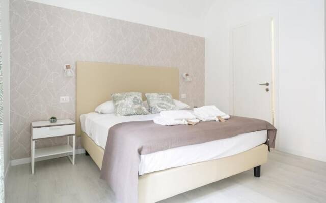 White Candia Guesthouse