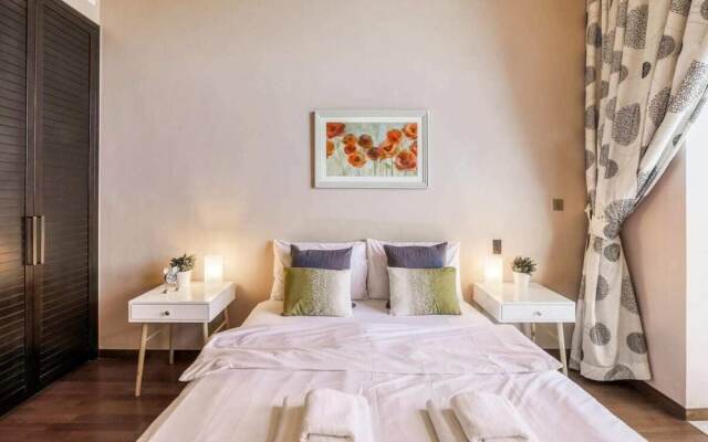 Private Beach & Pool Right on Your Doorstep!